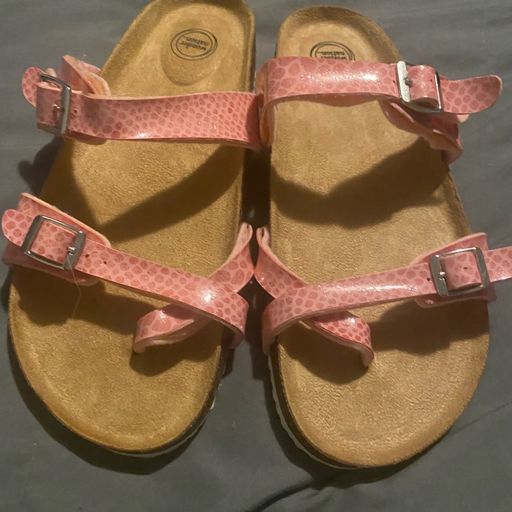 WonderNation pink patterned sandals.